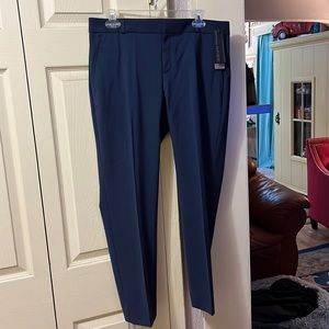 Banana Republic Ryan Pant, Size 10P, Navy